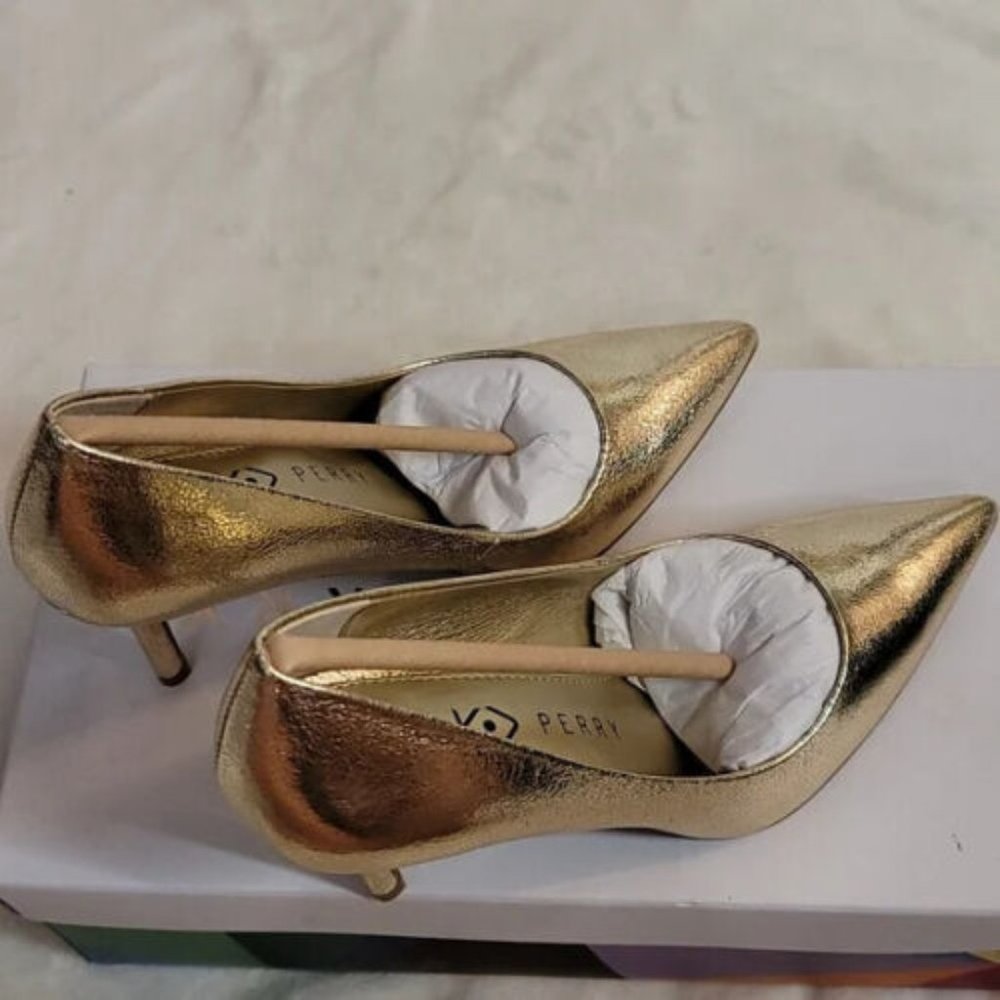 Katy Perry Pointed Toe Pumps - The Sissy - Picture 2 of 5